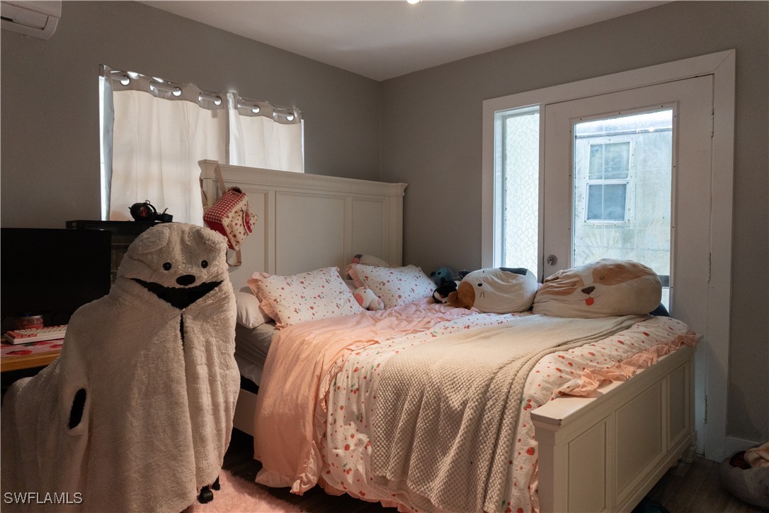 Fort Myers, Florida, 33916, United States, 4 Bedrooms Bedrooms, ,5 BathroomsBathrooms,Residential,For Sale,1975141