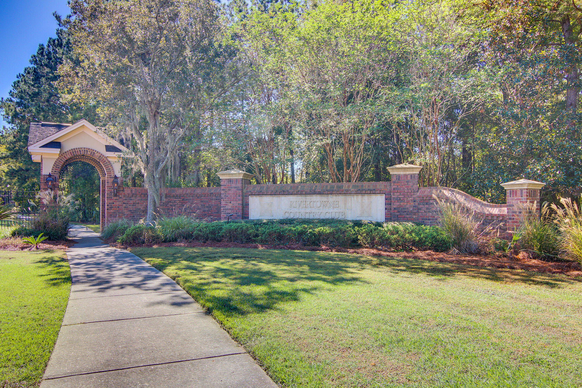 Mount Pleasant, South Carolina, 29466, United States, 4 Bedrooms Bedrooms, ,4 BathroomsBathrooms,Residential,For Sale,1838188