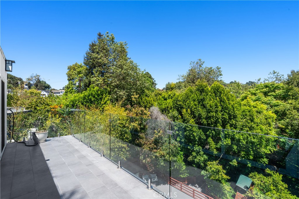 Los Angeles, California, 90046, United States, 3 Bedrooms Bedrooms, ,4 BathroomsBathrooms,Residential,For Sale,1817494