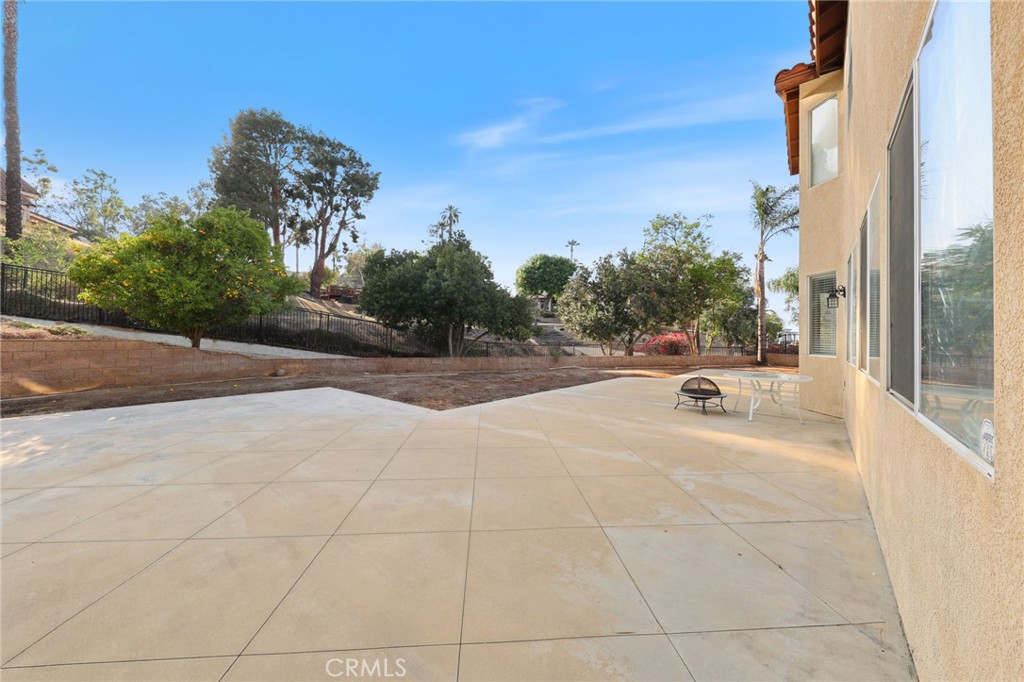 Riverside, California, 92503, United States, 5 Bedrooms Bedrooms, ,4 BathroomsBathrooms,Residential,For Sale,1849957