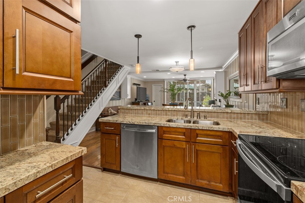 Irvine, California, 92620, United States, 1 Bedroom Bedrooms, ,2 BathroomsBathrooms,Residential,For Sale,1906882