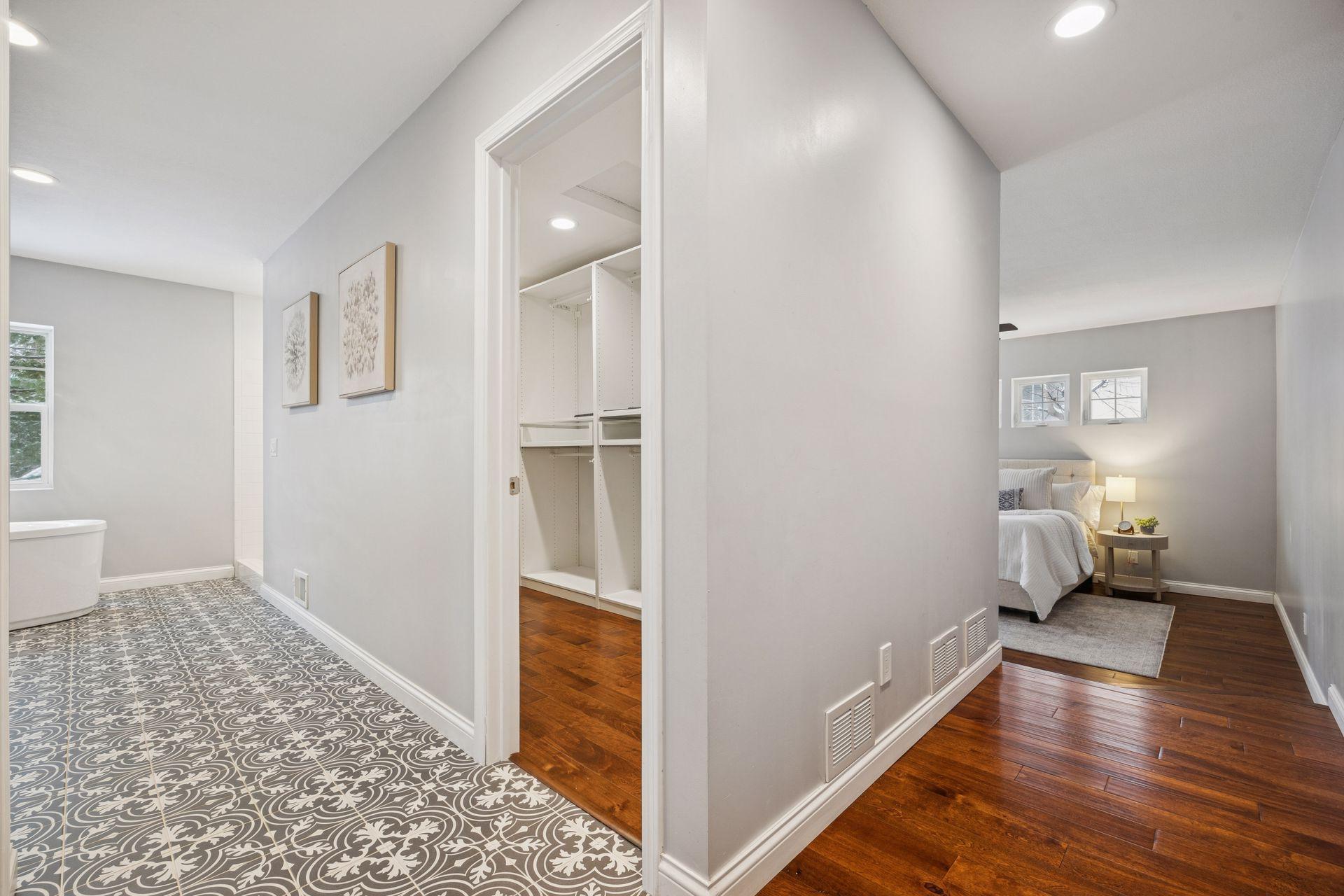 Edina, Minnesota, 55435, United States, 4 Bedrooms Bedrooms, ,3 BathroomsBathrooms,Residential,For Sale,1998475