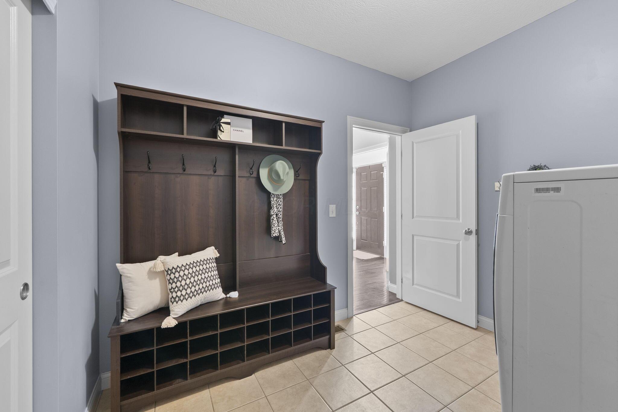 Powell, Ohio, 43065, United States, 5 Bedrooms Bedrooms, ,5 BathroomsBathrooms,Residential,For Sale,1988967