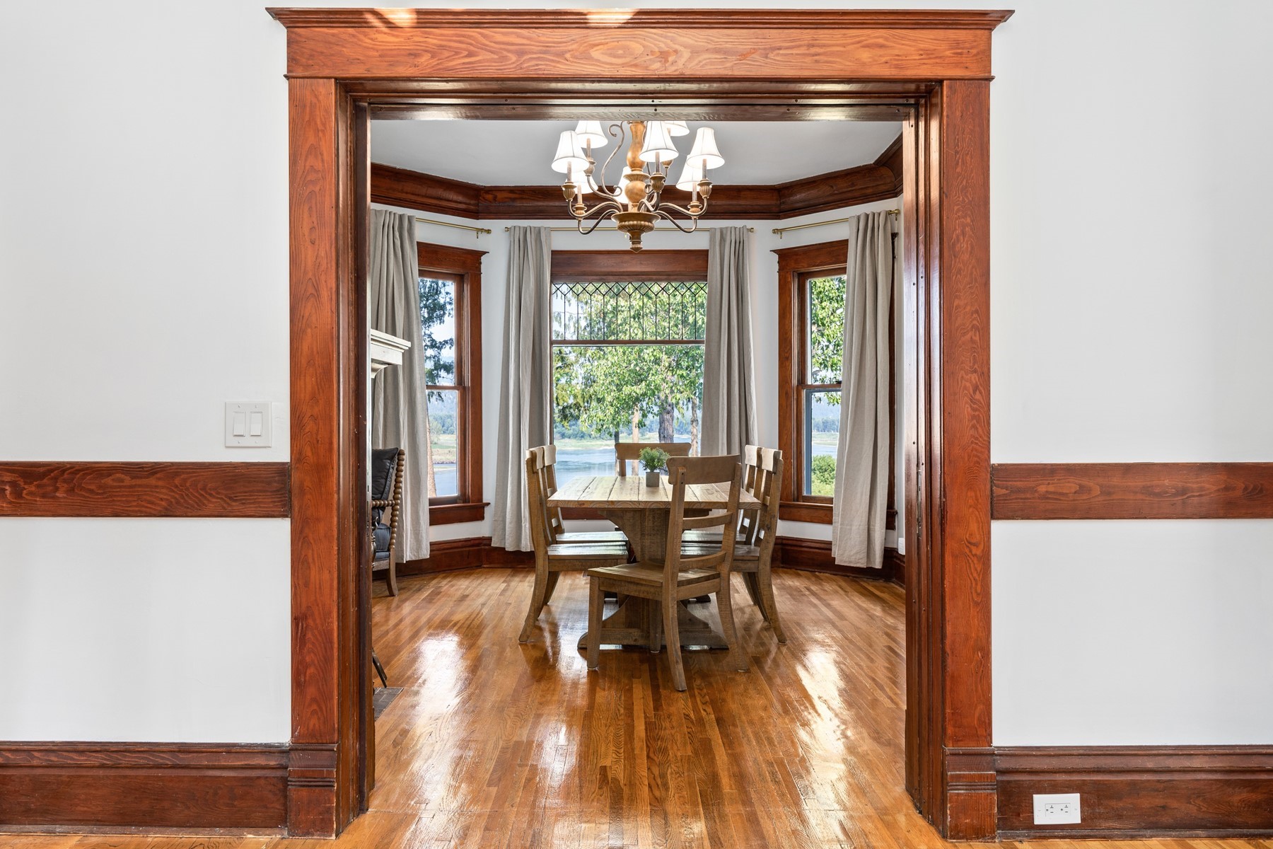  Historic Home with Stunning Views - 物件實景