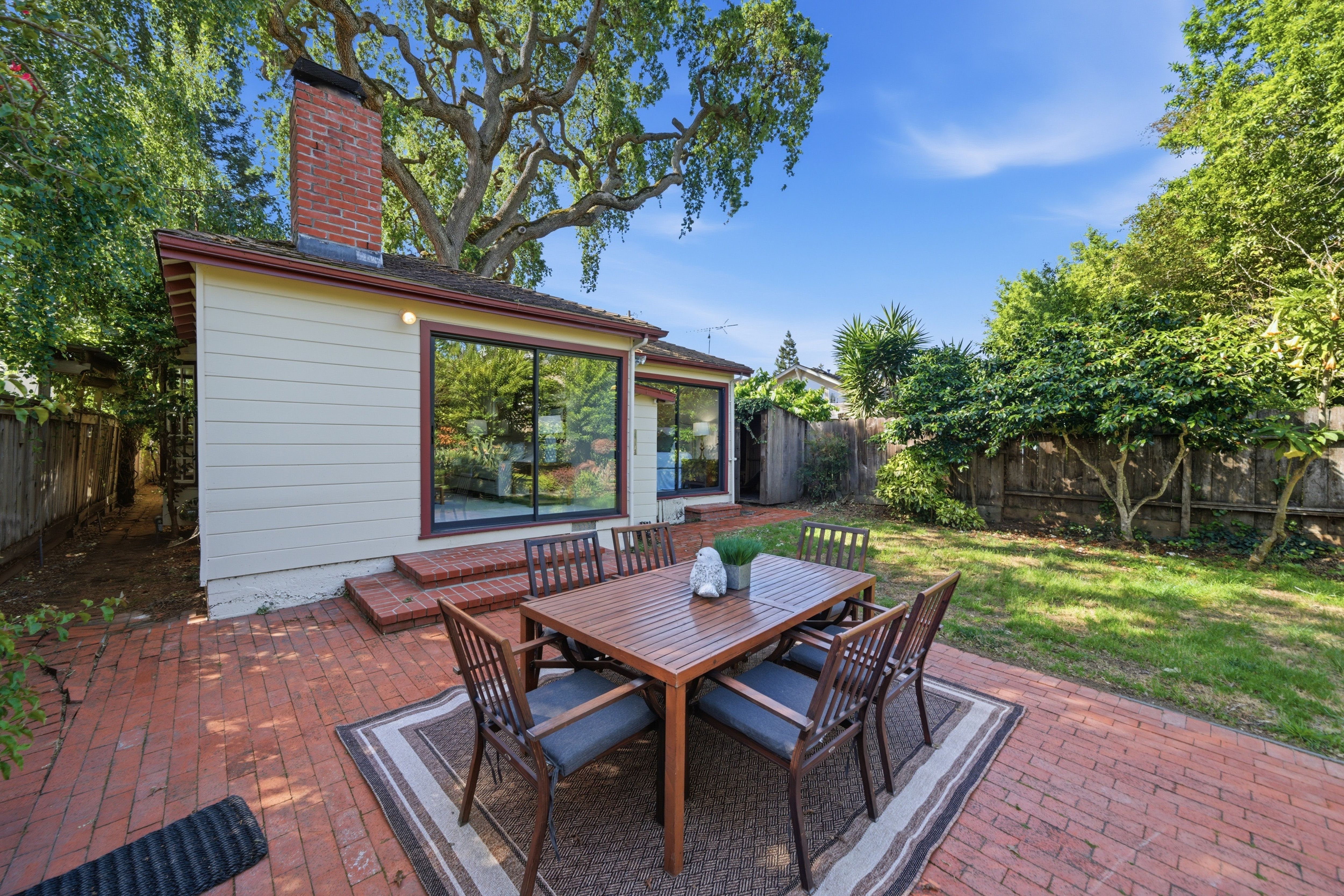  Fantastic San Carlos Location - 物件實景