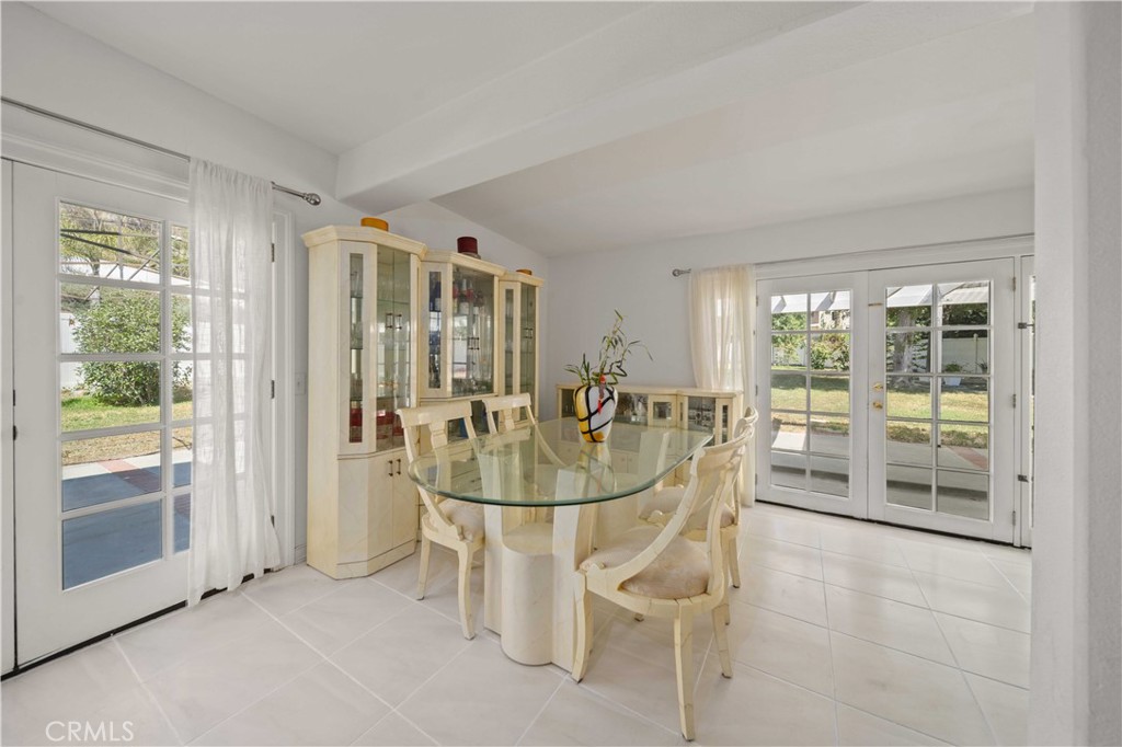 Newhall, California, 91321, United States, 5 Bedrooms Bedrooms, ,4 BathroomsBathrooms,Residential,For Sale,1940368