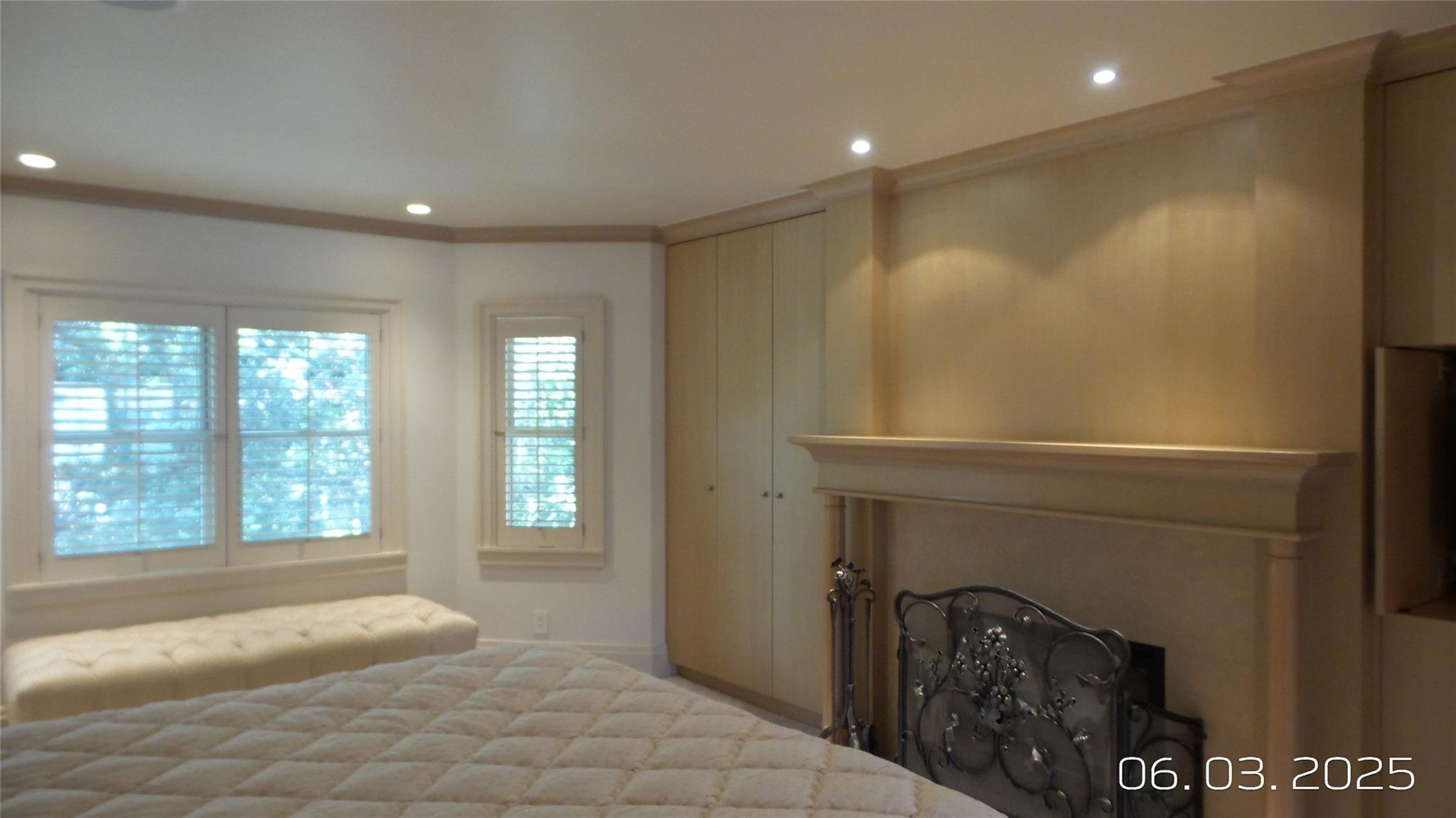 Great Falls, Montana, 59401, United States, 2 Bedrooms Bedrooms, ,4 BathroomsBathrooms,Residential,For Sale,1984477