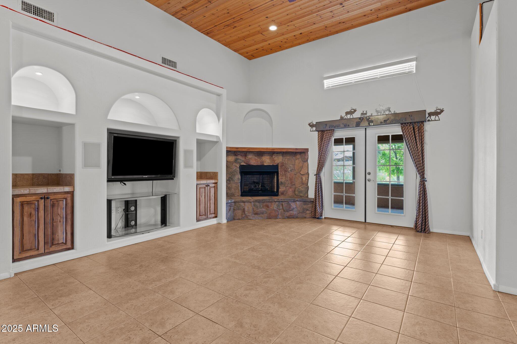 Wickenburg, Arizona, 85390, United States, 3 Bedrooms Bedrooms, ,3 BathroomsBathrooms,Residential,For Sale,1881788