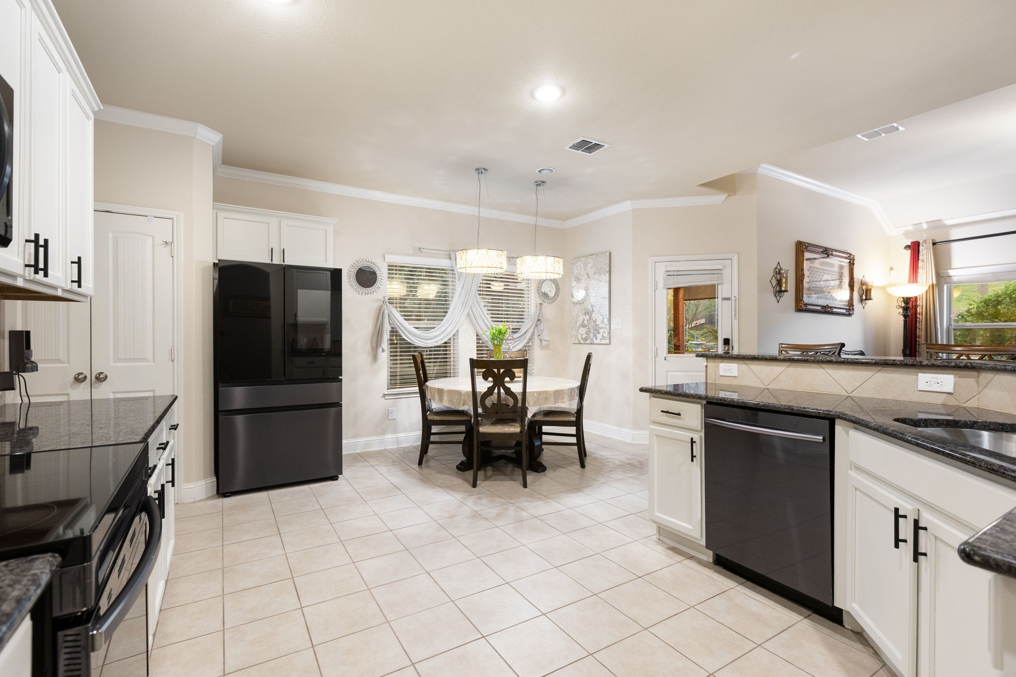 McKinney, Texas, 75071, United States, 5 Bedrooms Bedrooms, ,4 BathroomsBathrooms,Residential,For Sale,1970372