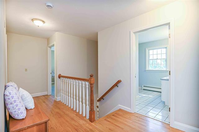 Bow, New Hampshire, 03304, United States, 4 Bedrooms Bedrooms, ,3 BathroomsBathrooms,Residential,For Sale,1900583