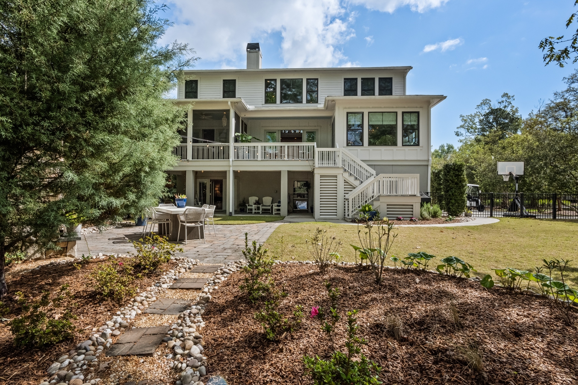  2120 Malcolm Road - 物件實景