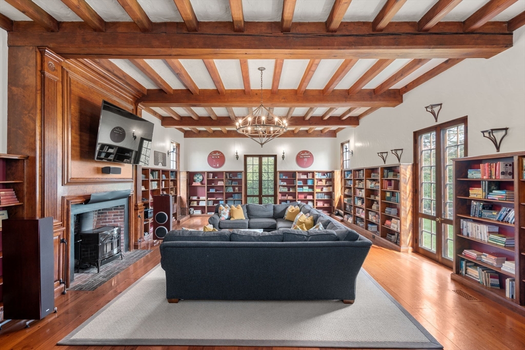 Sudbury, Massachusetts, 01776, United States, 6 Bedrooms Bedrooms, ,6 BathroomsBathrooms,Residential,For Sale,1804131