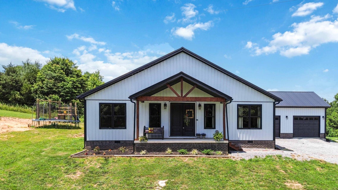 Stanford, Kentucky, 40484, United States, 4 Bedrooms Bedrooms, ,2 BathroomsBathrooms,Residential,For Sale,1916356