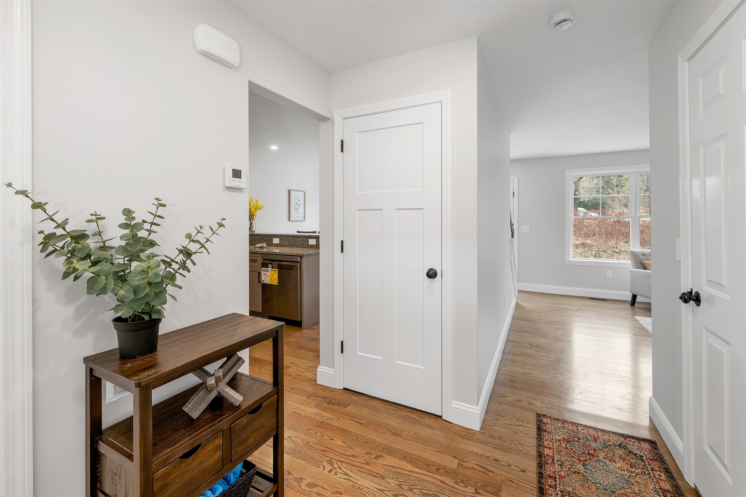Litchfield, New Hampshire, 03052, United States, 3 Bedrooms Bedrooms, ,2 BathroomsBathrooms,Residential,For Sale,1860040