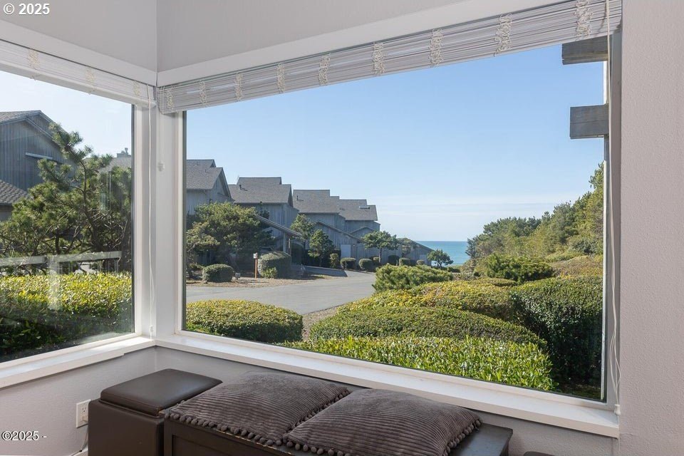 Depoe Bay, Oregon, 97341, United States, 2 Bedrooms Bedrooms, ,2 BathroomsBathrooms,Residential,For Sale,1988210