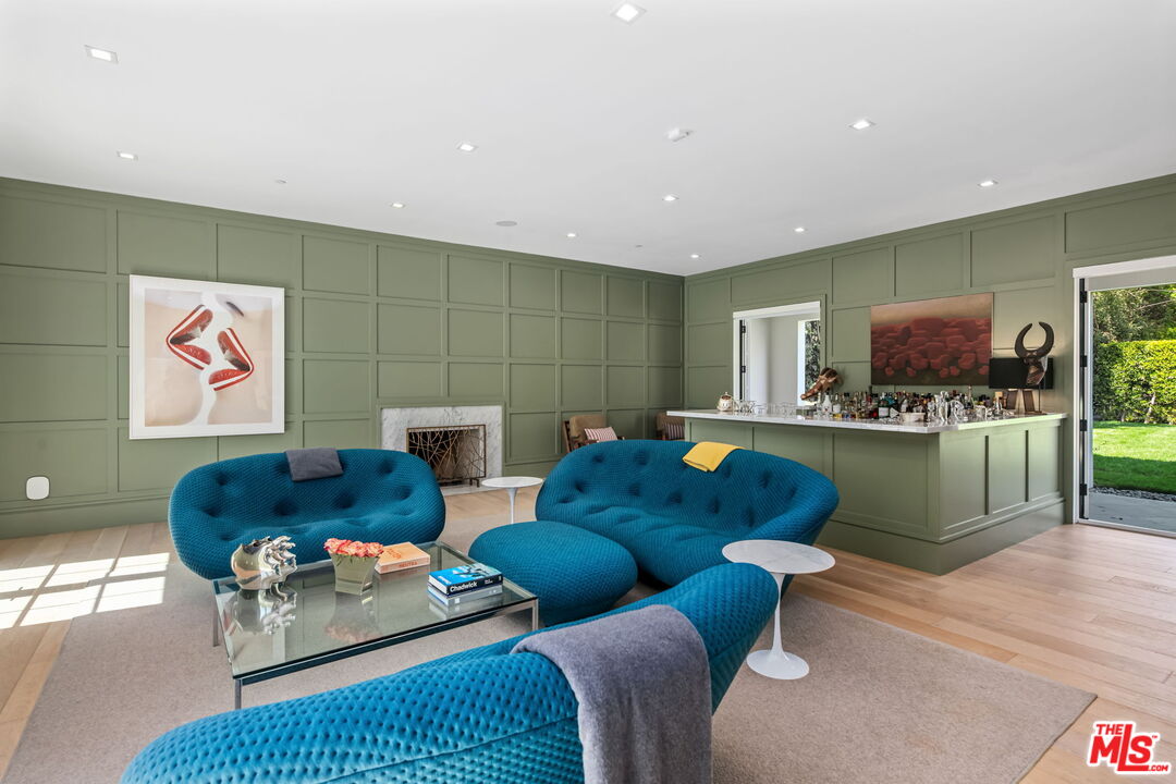 Los Angeles, California, 90077, United States, 5 Bedrooms Bedrooms, ,7 BathroomsBathrooms,Residential,For Sale,1768460