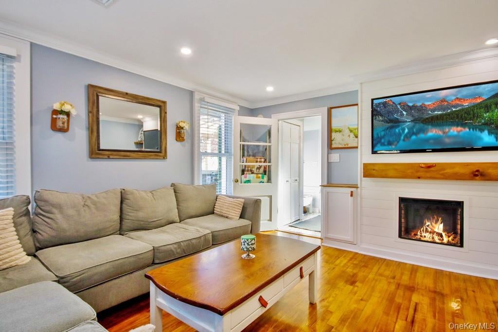 Garnerville, New York, 10923, United States, 3 Bedrooms Bedrooms, ,2 BathroomsBathrooms,Residential,For Sale,1974386