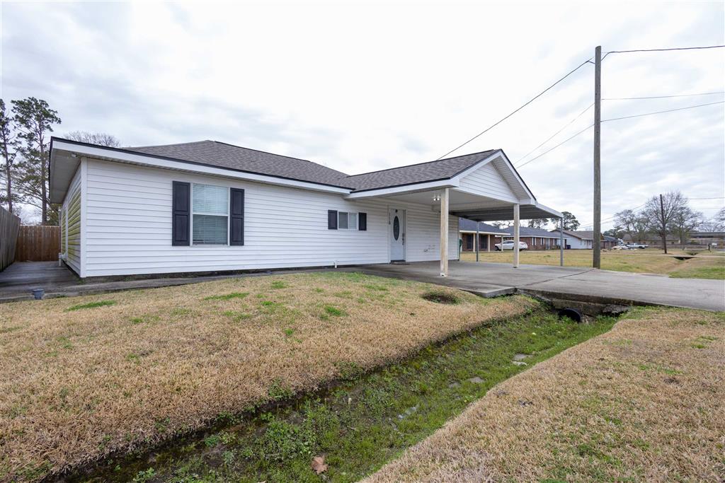 Lightner Ave, Iowa, LA 70647