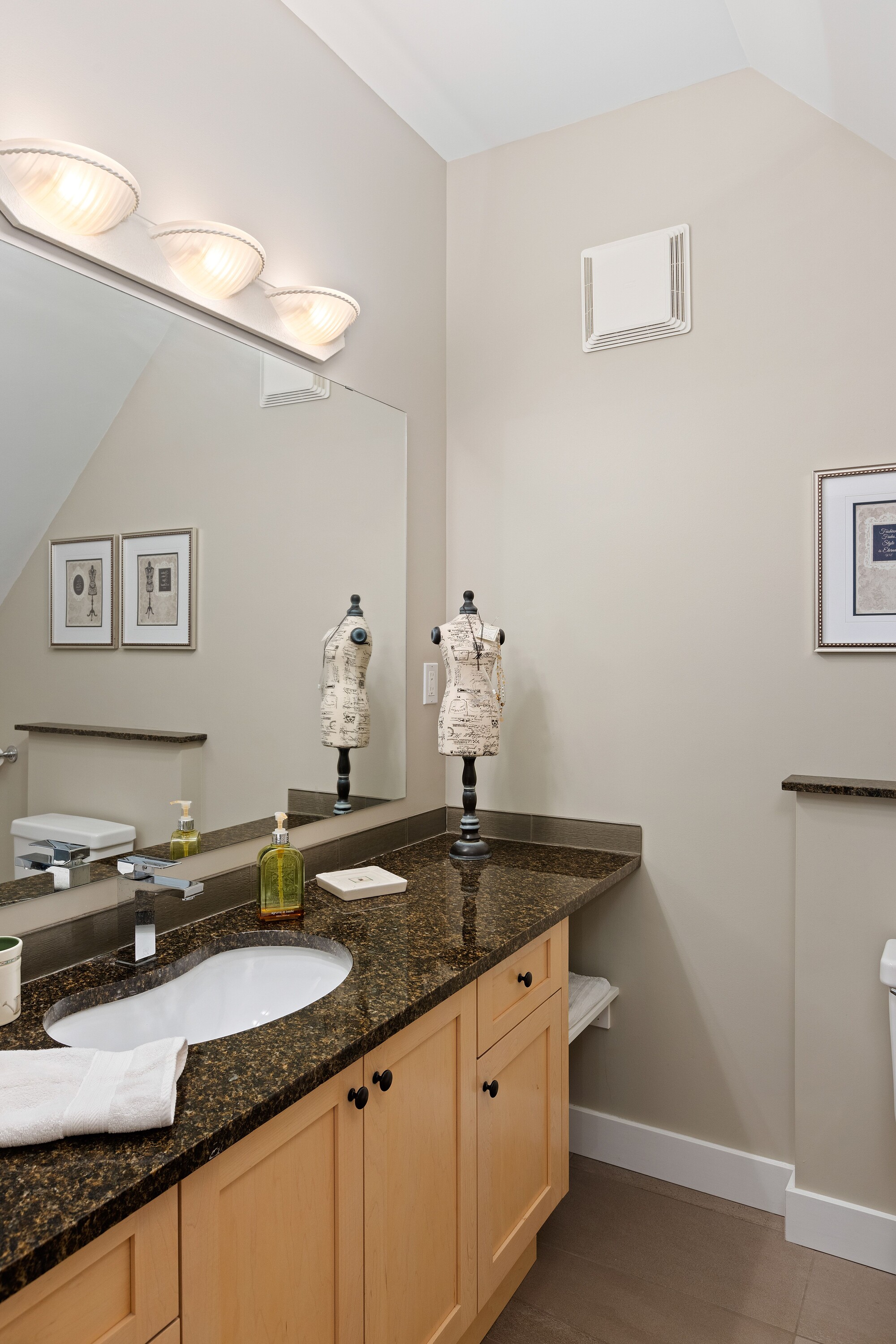  Idyllic Estate Residence - 物件實景