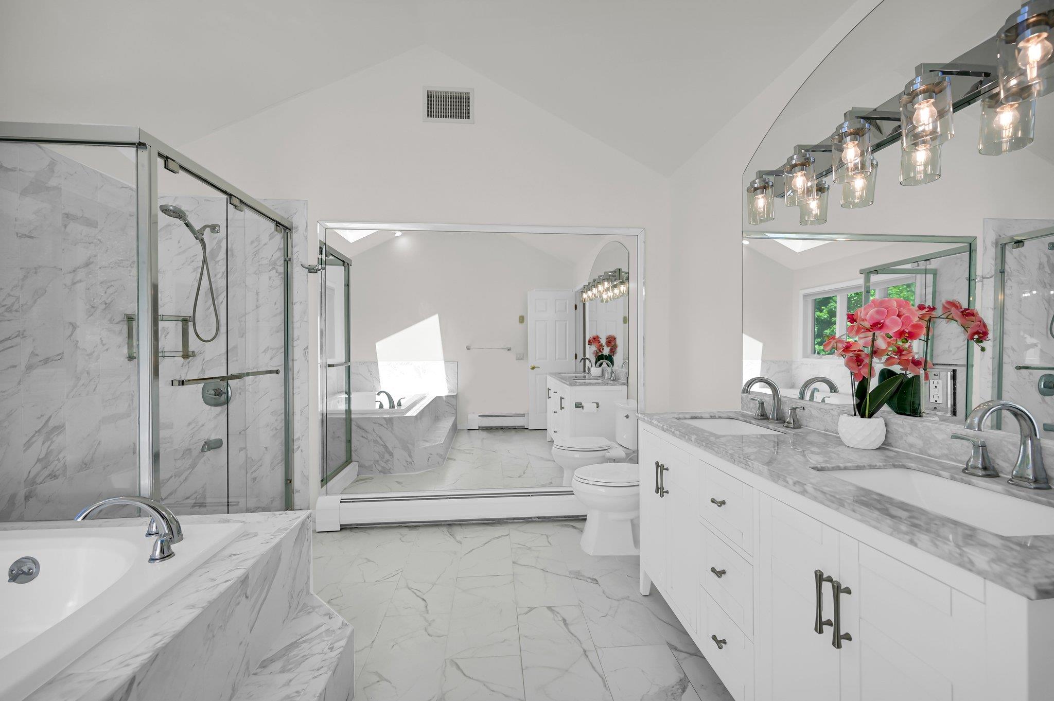 New City, New York, 10956, United States, 6 Bedrooms Bedrooms, ,4 BathroomsBathrooms,Residential,For Sale,1830143