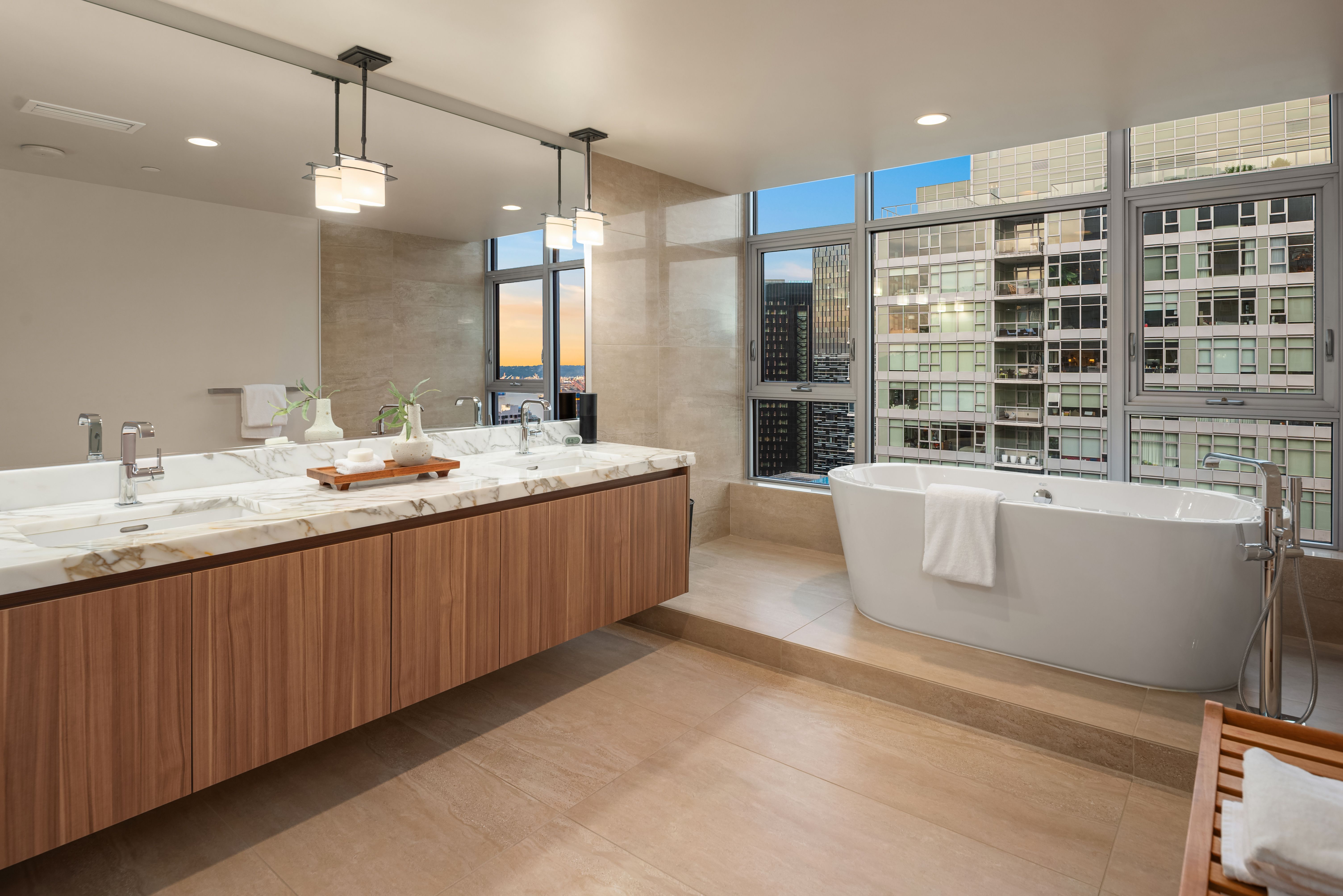  583 Battery St Unit #3704N, Seattle, WA 98121 - 物件實景