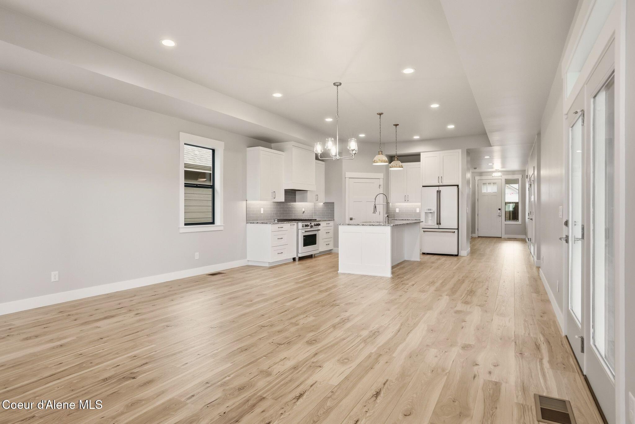 Coeur d'Alene, Idaho, 83815, United States, 4 Bedrooms Bedrooms, ,3 BathroomsBathrooms,Residential,For Sale,2039969
