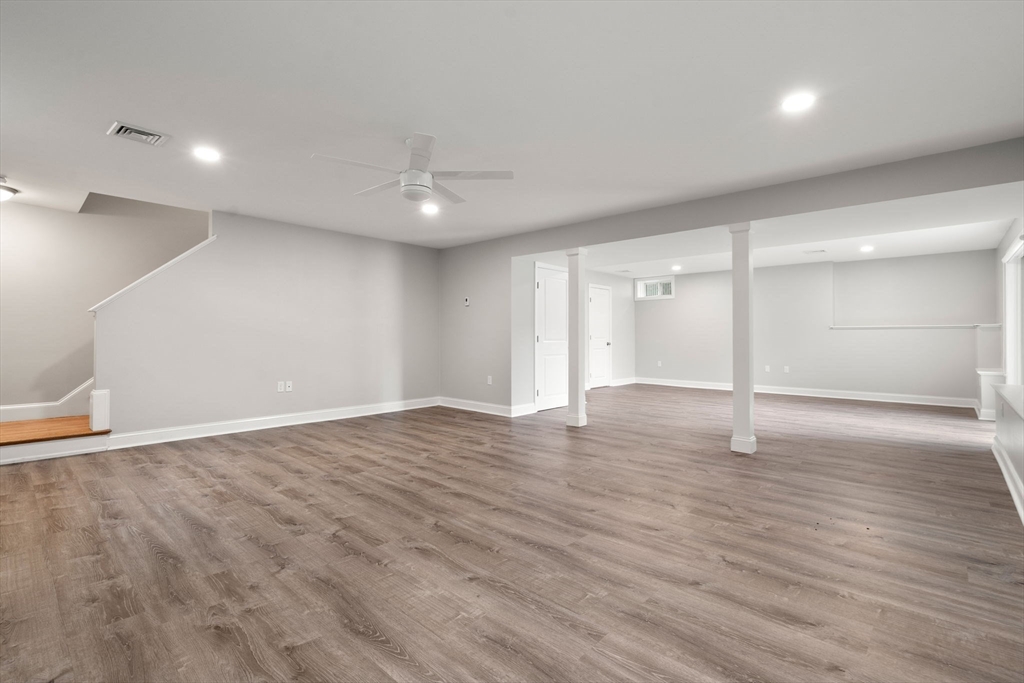Waltham, Massachusetts, 02453, United States, 4 Bedrooms Bedrooms, ,5 BathroomsBathrooms,Residential,For Sale,1927253