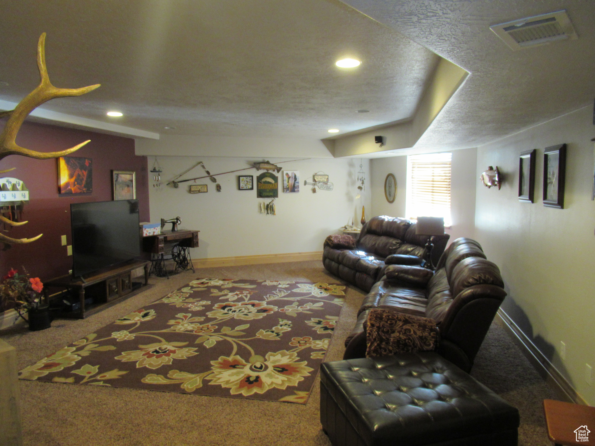 Payson, Utah, 84651, United States, 4 Bedrooms Bedrooms, ,5 BathroomsBathrooms,Residential,For Sale,1977983