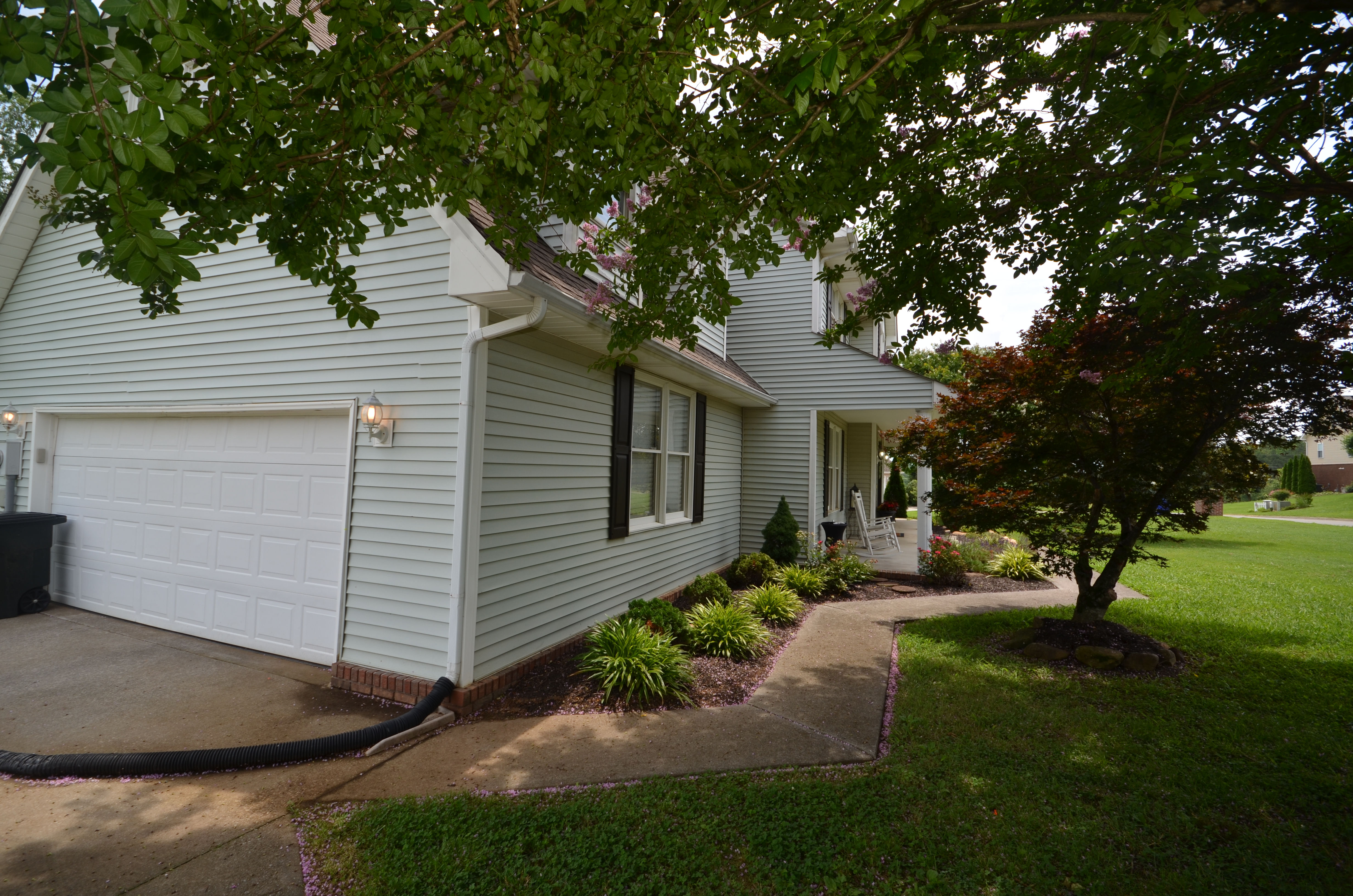 Kodak, Tennessee, 37764, United States, 4 Bedrooms Bedrooms, ,3 BathroomsBathrooms,Residential,For Sale,1887737