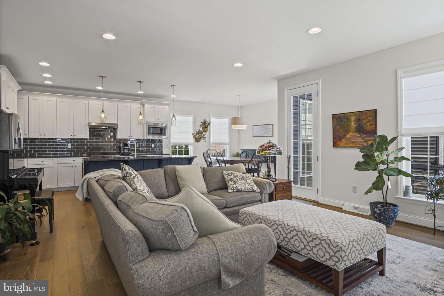 Mechanicsburg, Pennsylvania, 17055, United States, 3 Bedrooms Bedrooms, ,3 BathroomsBathrooms,Residential,For Sale,1971718