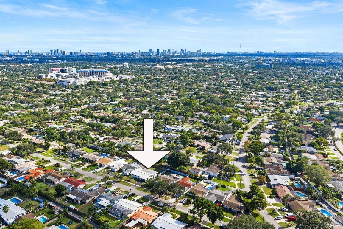 Hollywood, Florida, 33021, United States, 4 Bedrooms Bedrooms, ,2 BathroomsBathrooms,Residential,For Sale,2005930