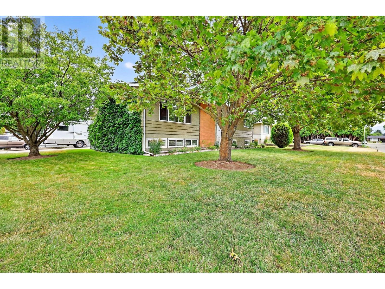 KELOWNA, British Columbia, V1Y 3S7, CA, 5 Bedrooms Bedrooms, ,2 BathroomsBathrooms,Residential,For Sale,1902795