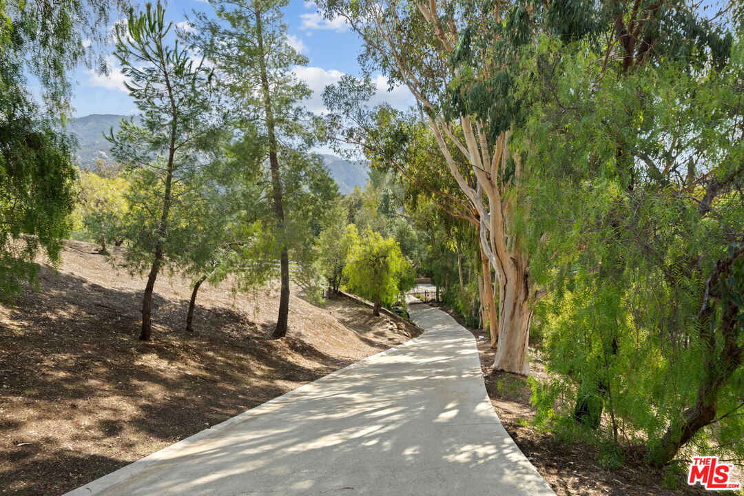 Calabasas, California, 91302, United States, 4 Bedrooms Bedrooms, ,3 BathroomsBathrooms,Residential,For Sale,1708601