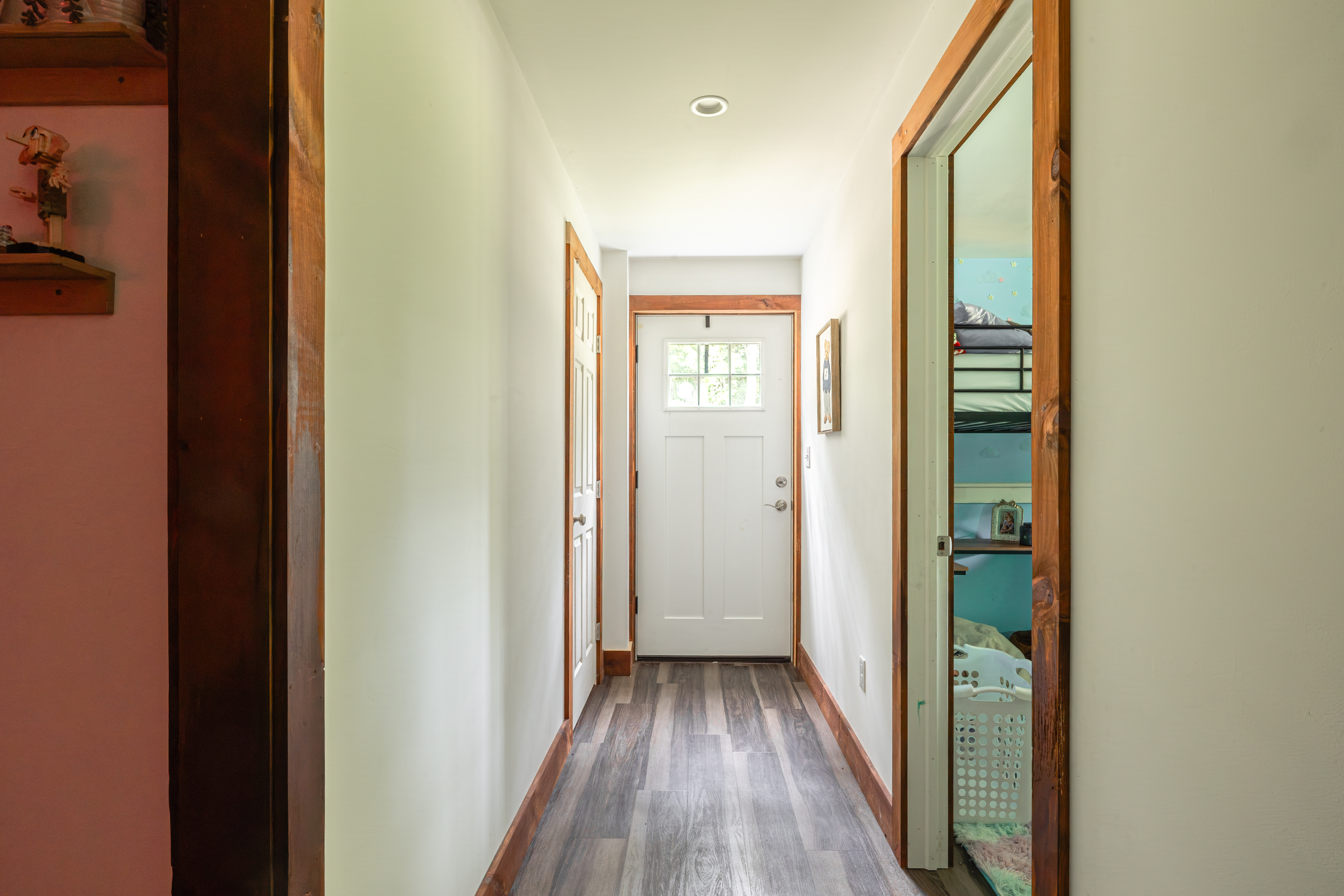  New-Construction Craftsman Contemporary with Hiking at Your Fingertips - 物件實景