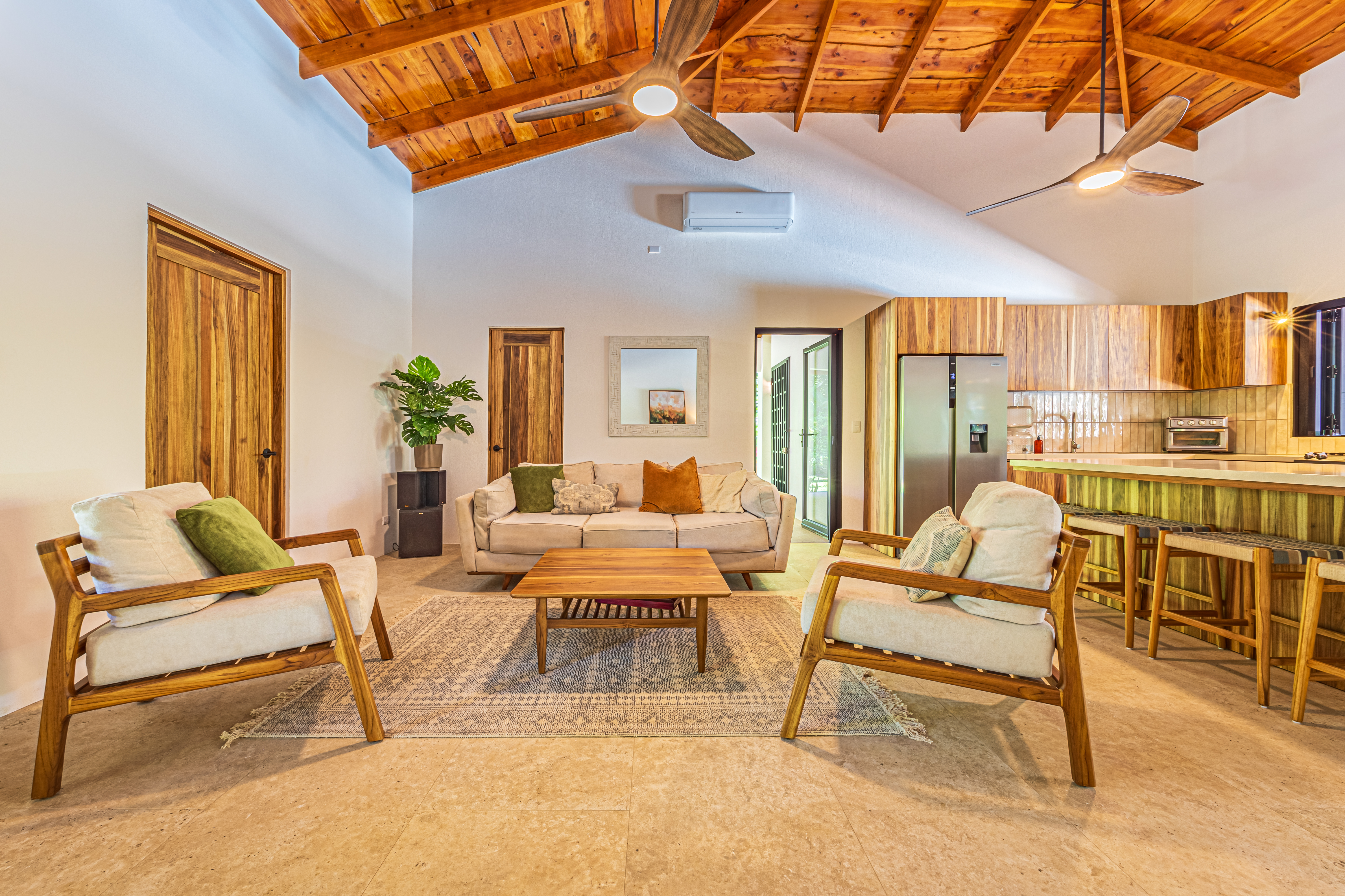 Ojochal, Puntarenas, CR, 4 Bedrooms Bedrooms, ,2 BathroomsBathrooms,Residential,For Sale,1721935