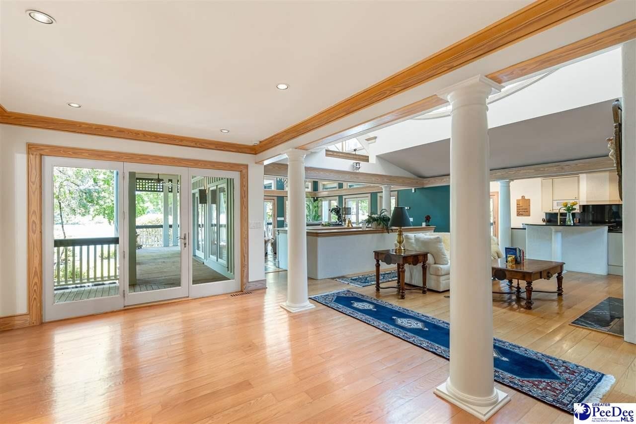 Florence, South Carolina, 29501, United States, 4 Bedrooms Bedrooms, ,5 BathroomsBathrooms,Residential,For Sale,1919552