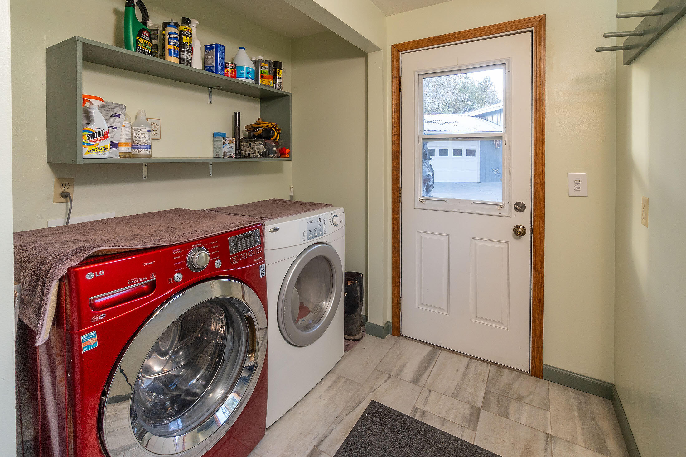 Prineville, Oregon, 97754, United States, 3 Bedrooms Bedrooms, ,2 BathroomsBathrooms,Residential,For Sale,1753104