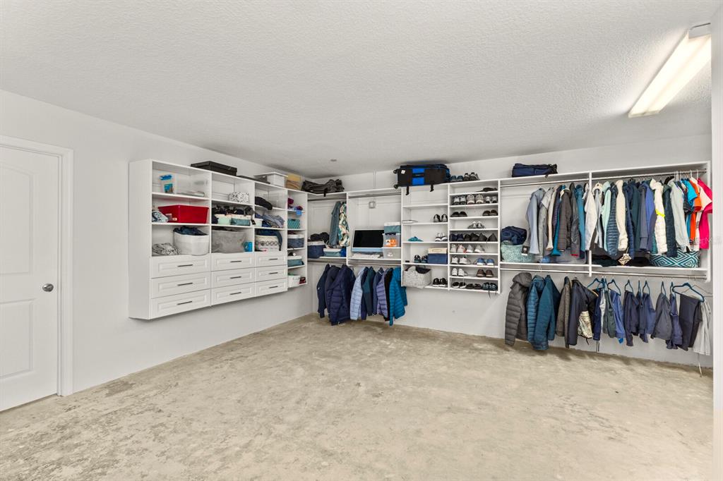 Longboat Key, Florida, 34228, United States, 2 Bedrooms Bedrooms, ,3 BathroomsBathrooms,Residential,For Sale,1743493