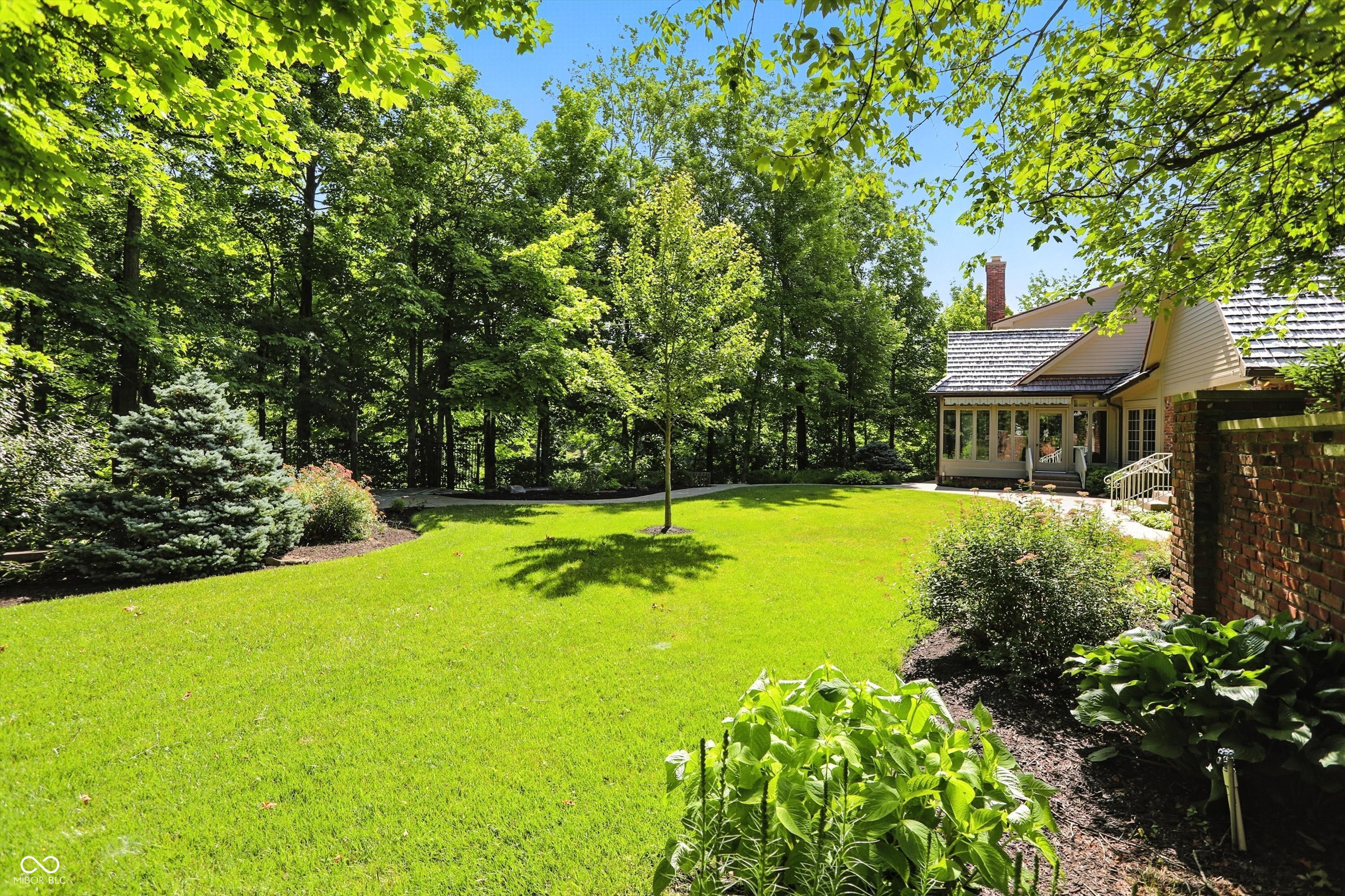 Indianapolis, Indiana, 46260, United States, 4 Bedrooms Bedrooms, ,6 BathroomsBathrooms,Residential,For Sale,1976230