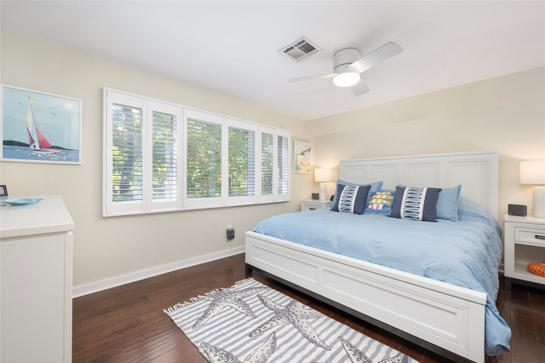 Narragansett, Rhode Island, 02882, United States, 2 Bedrooms Bedrooms, ,3 BathroomsBathrooms,Residential,For Sale,1950851