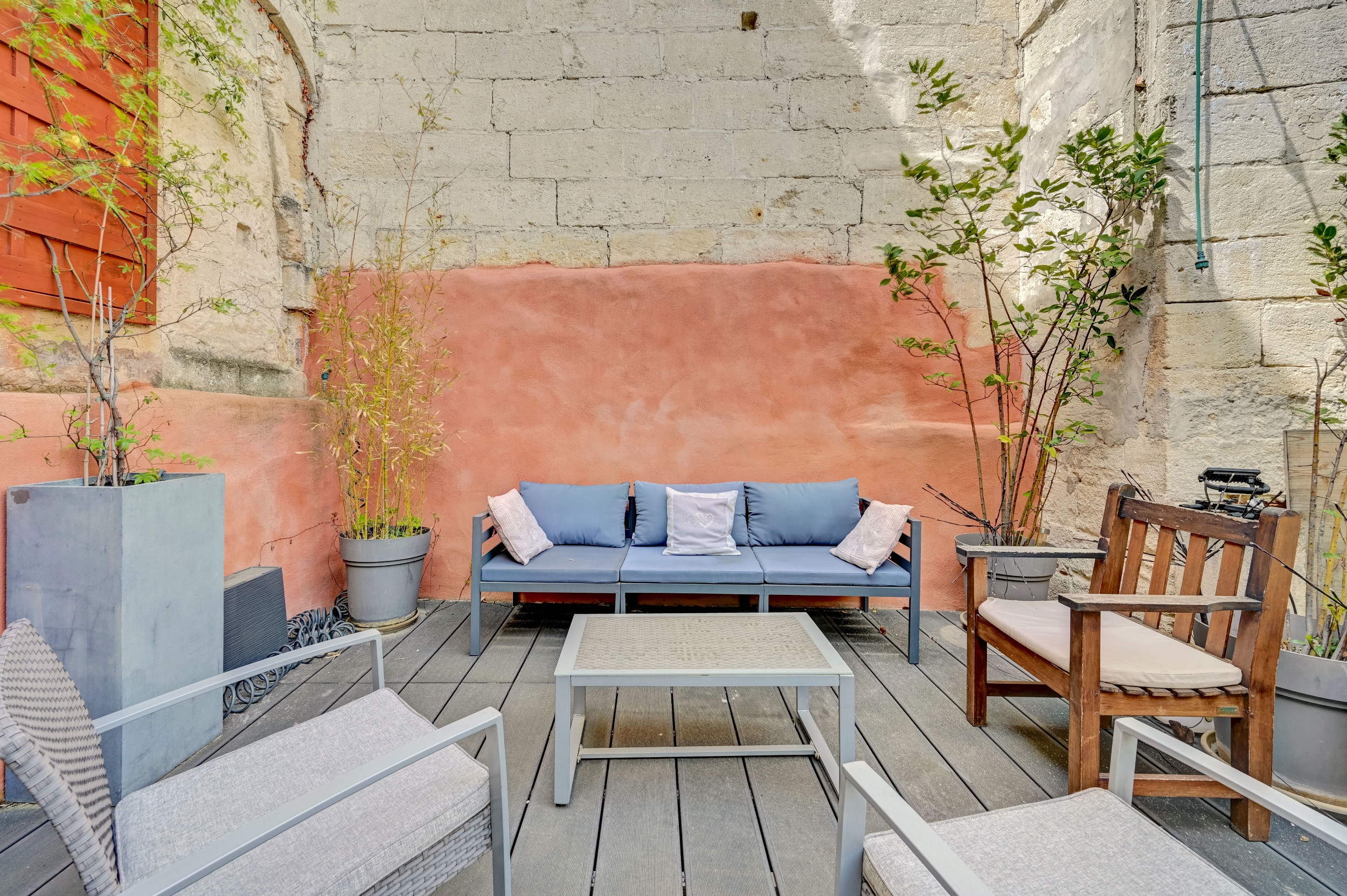  Located near Avignon, Arles and Saint Rémy de Provence, magnificent 15th centur… - 物件實景