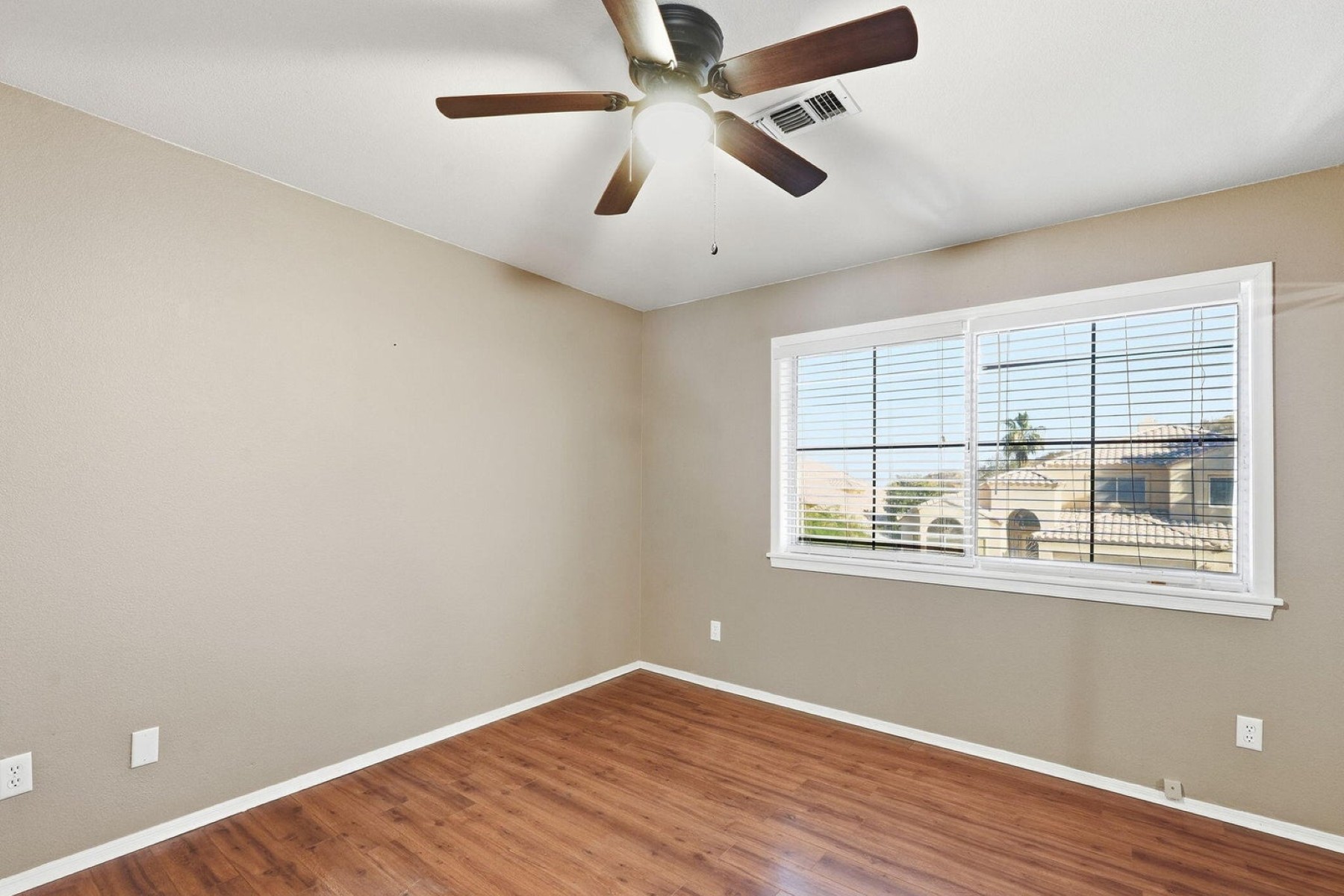  718 E Mountain Sage Drive ¦Phoenix, AZ - 物件實景