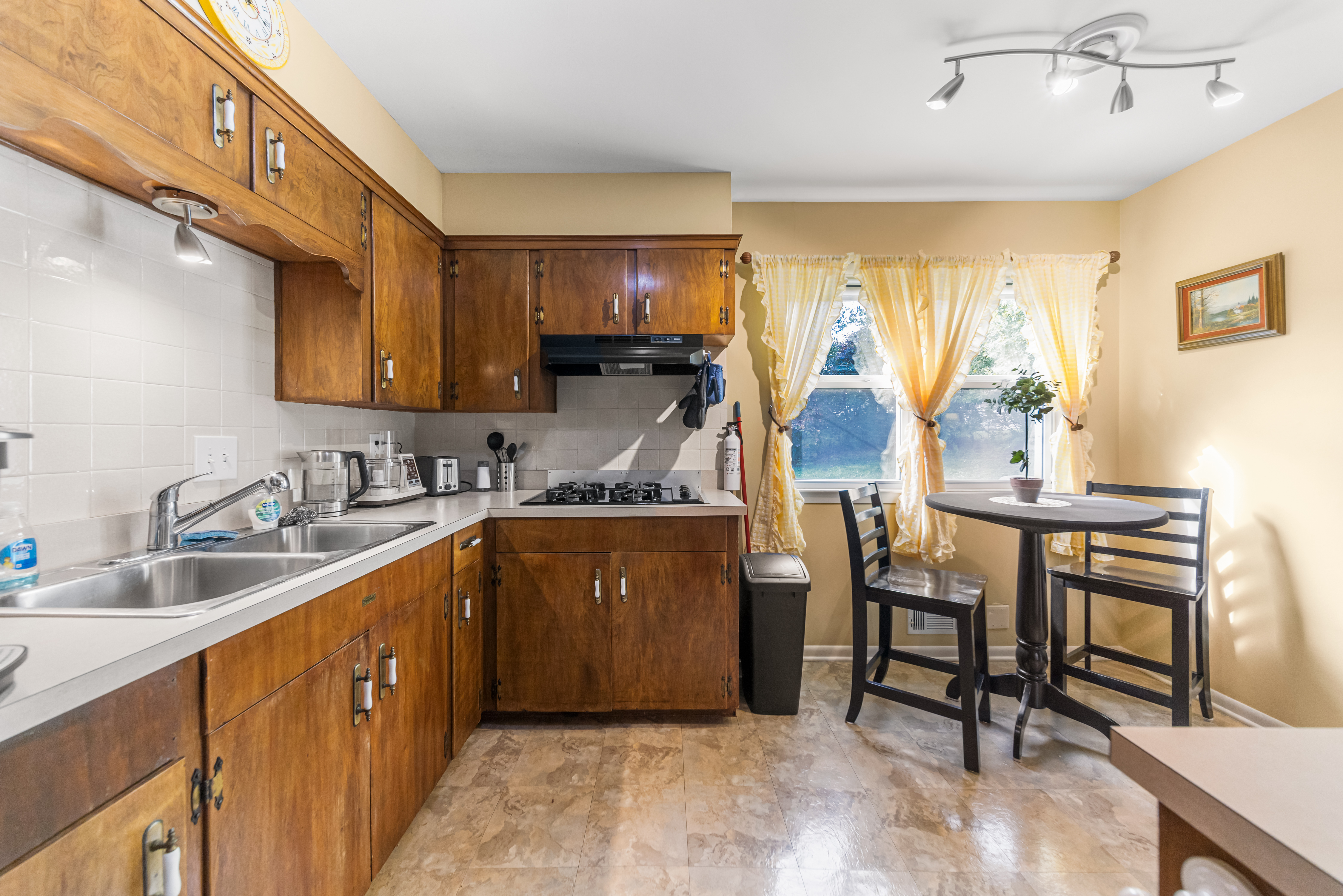  9702 Eby Street, Overland Park, KS 66212 - 物件實景