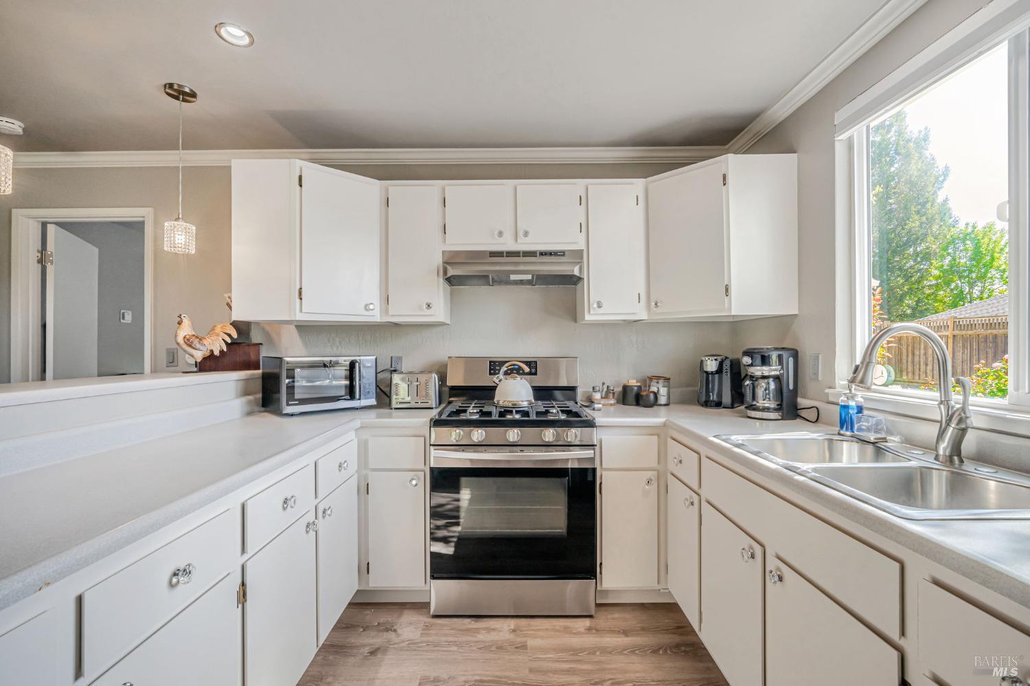 Santa Rosa, California, 95403, United States, 4 Bedrooms Bedrooms, ,4 BathroomsBathrooms,Residential,For Sale,1991216