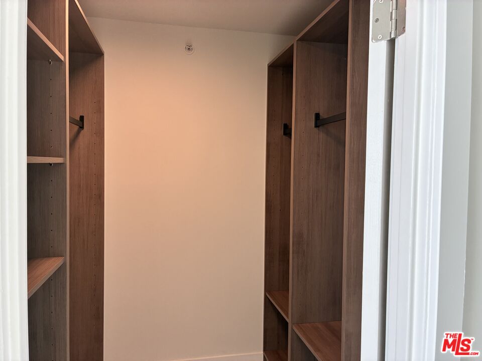 Santa Monica, California, 90402, United States, ,1 BathroomBathrooms,Residential,For Sale,1867293