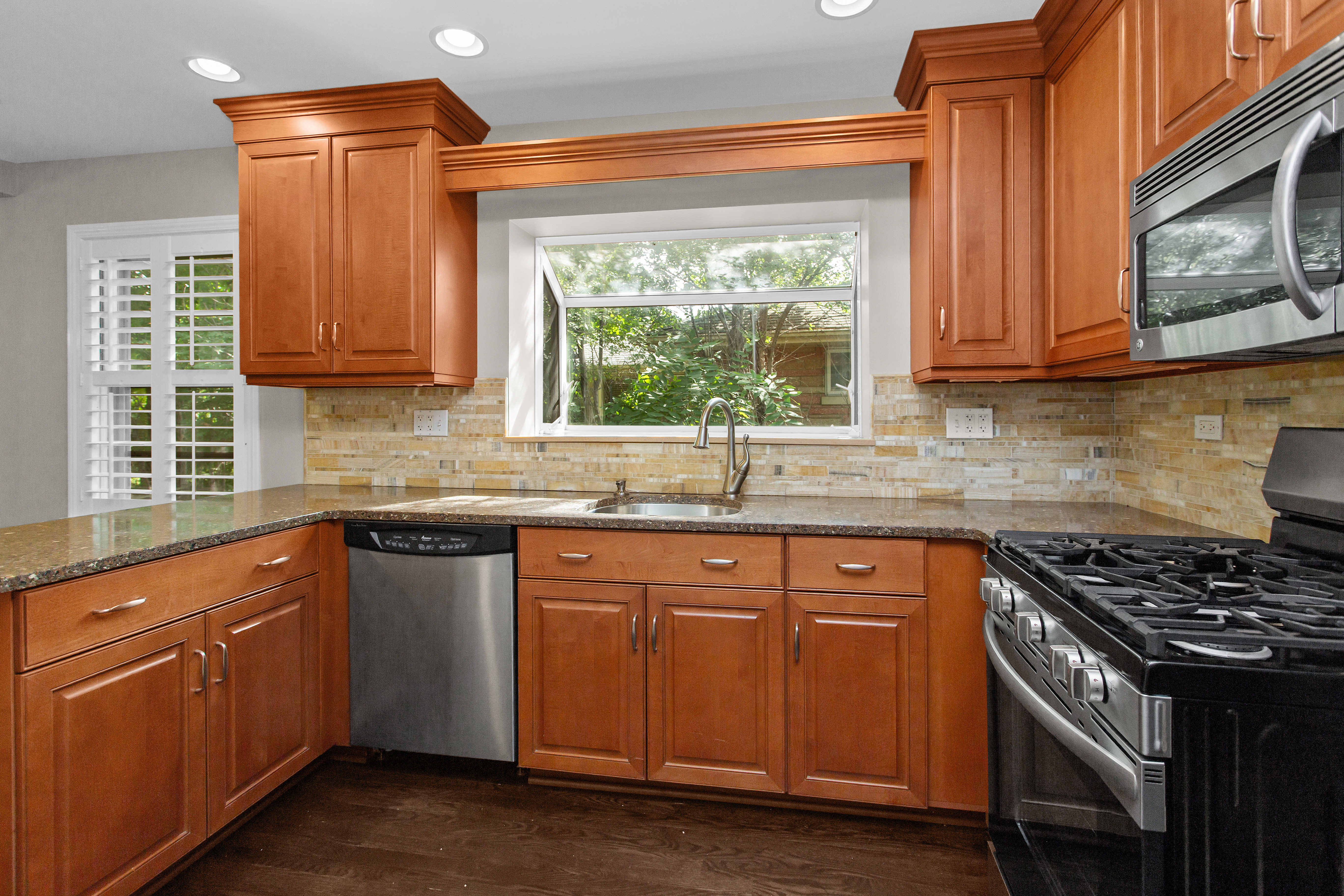  807 Surrey Lane, Glenview, IL, 60025 - 物件實景