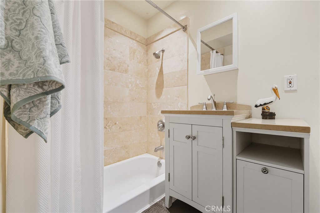 Long Beach, California, 90803, United States, 1 Bedroom Bedrooms, ,1 BathroomBathrooms,Residential,For Sale,1954794