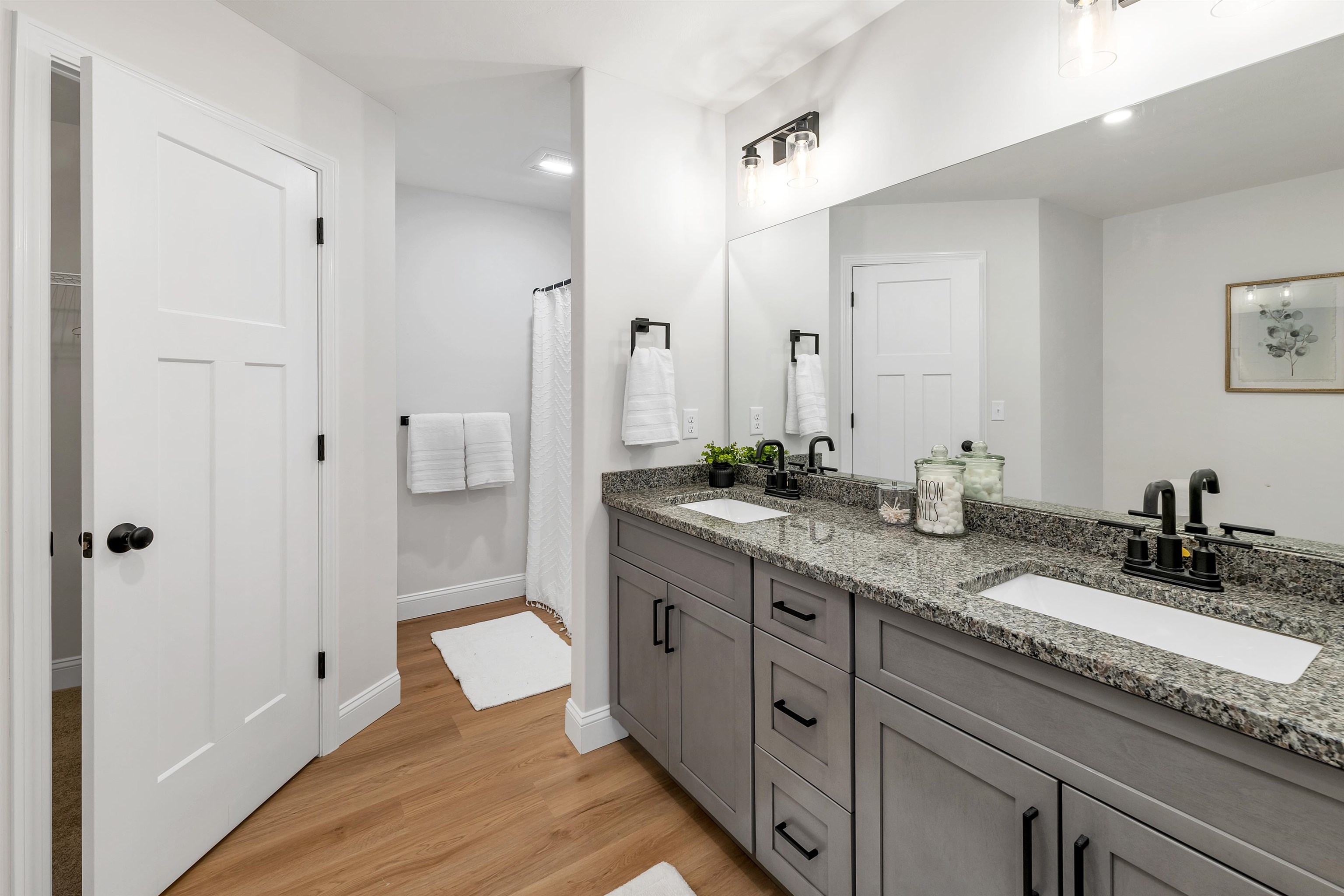 Litchfield, New Hampshire, 03052, United States, 3 Bedrooms Bedrooms, ,2 BathroomsBathrooms,Residential,For Sale,1786449