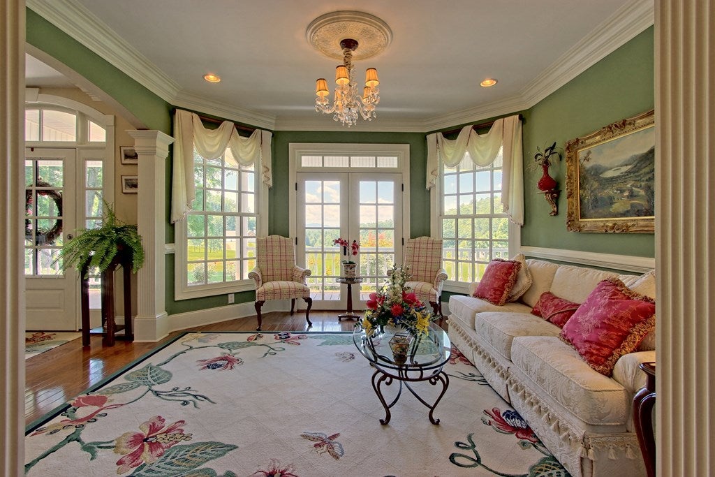 Hayesville, North Carolina, 28904, United States, 5 Bedrooms Bedrooms, ,5 BathroomsBathrooms,Residential,For Sale,1913677