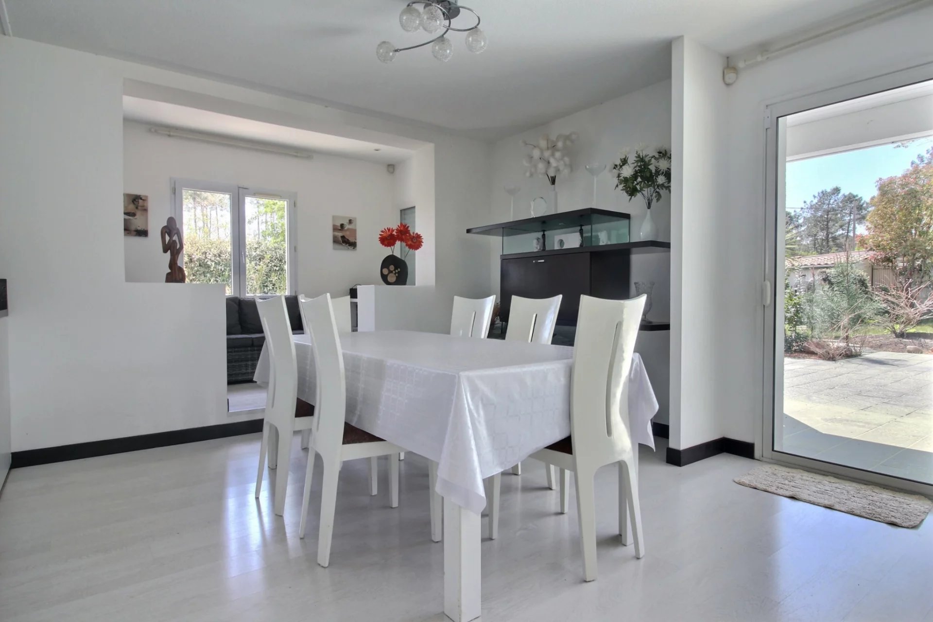 La Teste-de-Buch, New Aquitaine, 33260, FR, 5 Bedrooms Bedrooms, ,Residential,For Sale,1792872